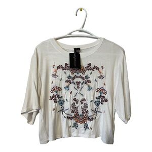 Big Strike Crop Top T-Shirt Womens Size Small Floral Embroidered Lightweight